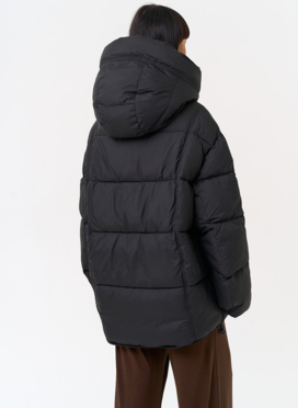 Двухсторонний женский пуховик с капюшоном Двухсторонний женский пуховик с капюшоном