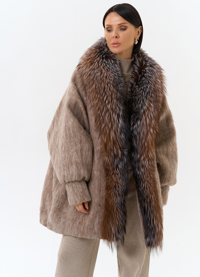 фото Женский удлиненный пуховик с отделкой из меха чернобурки модель № 31846