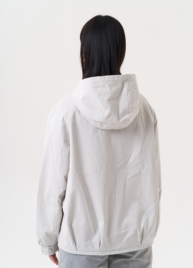 Светлая ветровка с капюшоном модель № 27260 универмаг малина