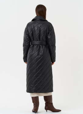 Стеганый пуховик с английским воротником