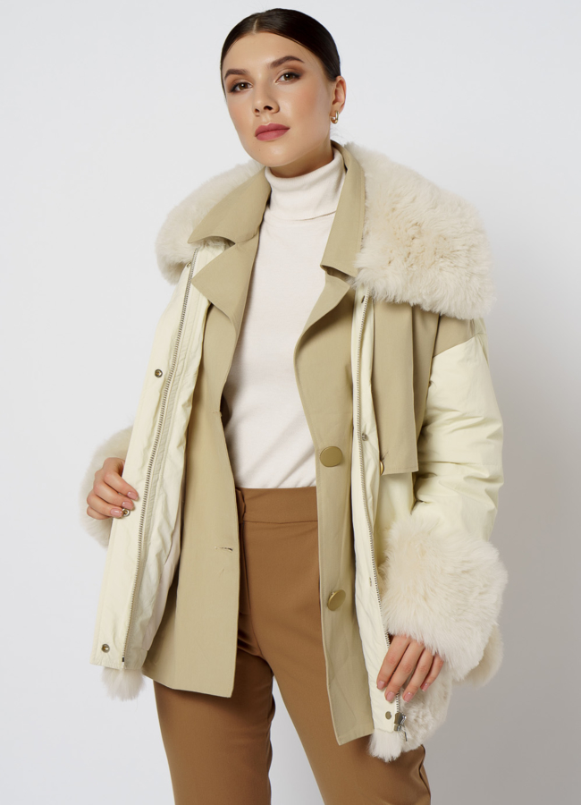 Светлая куртка с мехом  модель № 20-112 универмаг малина