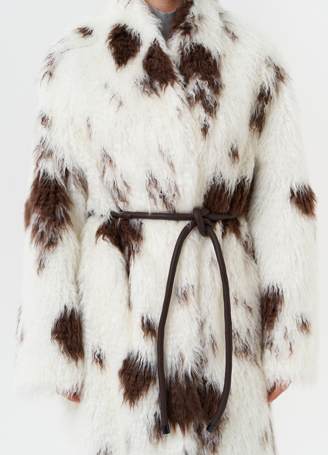 Пальто из эко меха с анималистичным принтом модель № 28544 в рассрочку