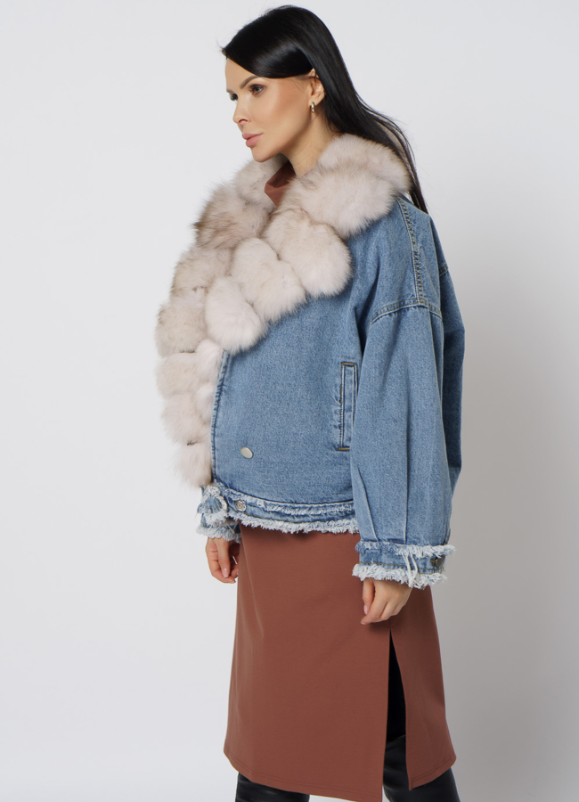 Утепеленная джинсовая куртка с отделкой из песца модель № 21829 в кредит