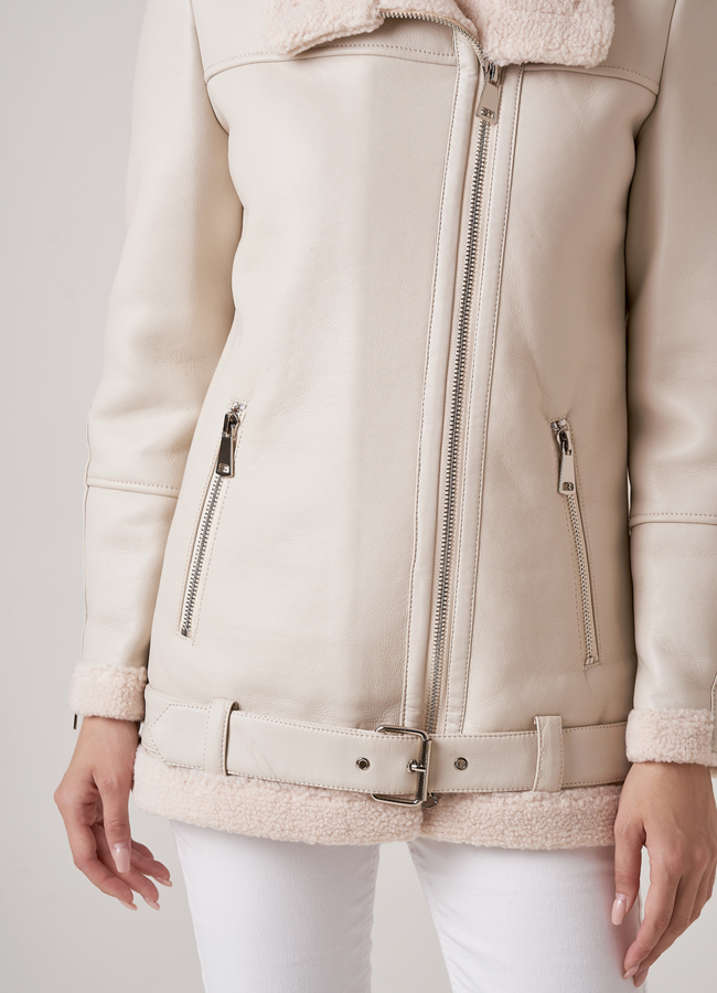 Светлая дубленка из искусственного меха модель № 79307 в кредит