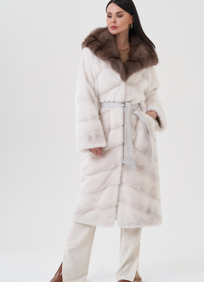 Норковая шуба с капюшоном из куницы  модель № 24672 универмаг малина