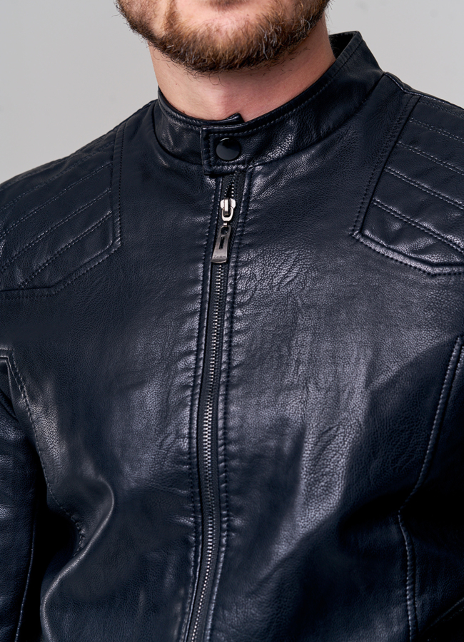 Куртка из эко кожи черного цвета модель № 1902 в рассрочку