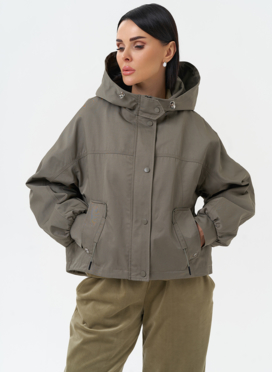Короткая женская ветровка с капюшоном