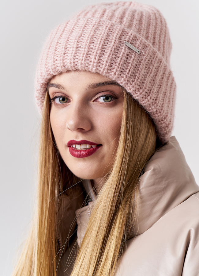 Шапка женская розового цвета модель № 21747 меха малина