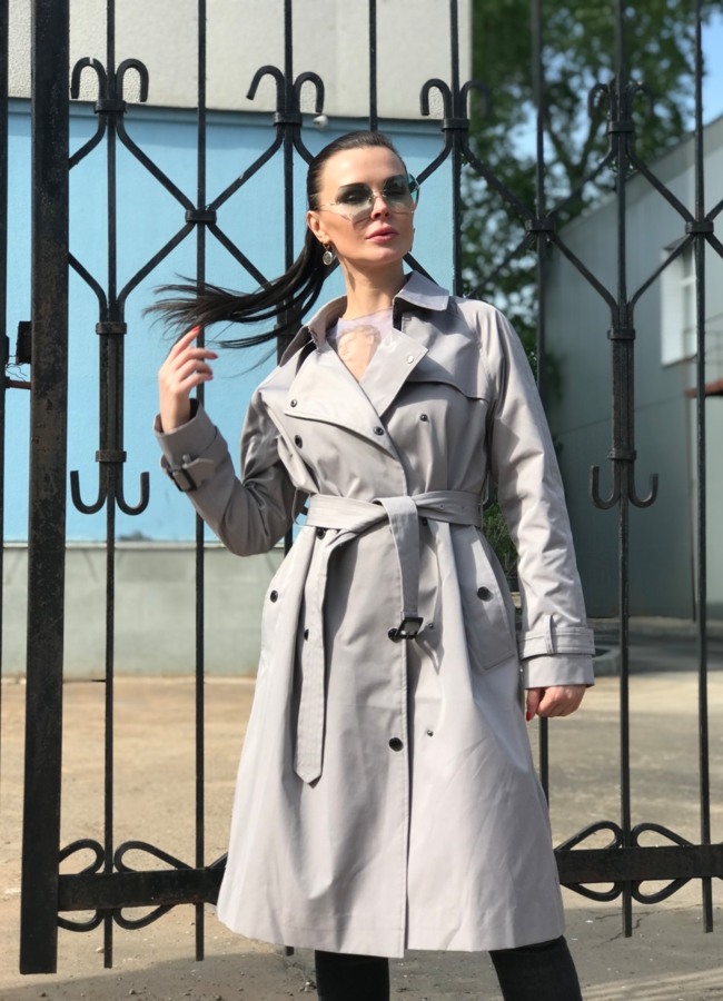 Плащ женский серого цвета модель № 819 в рассрочку