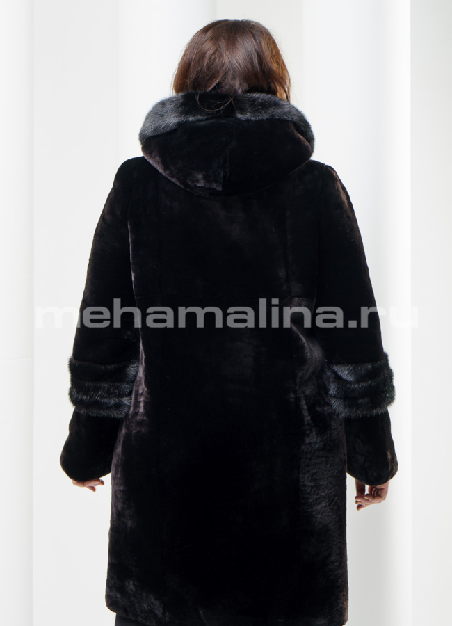 Шуба из мутона с капюшоном модель № S-386 универмаг малина