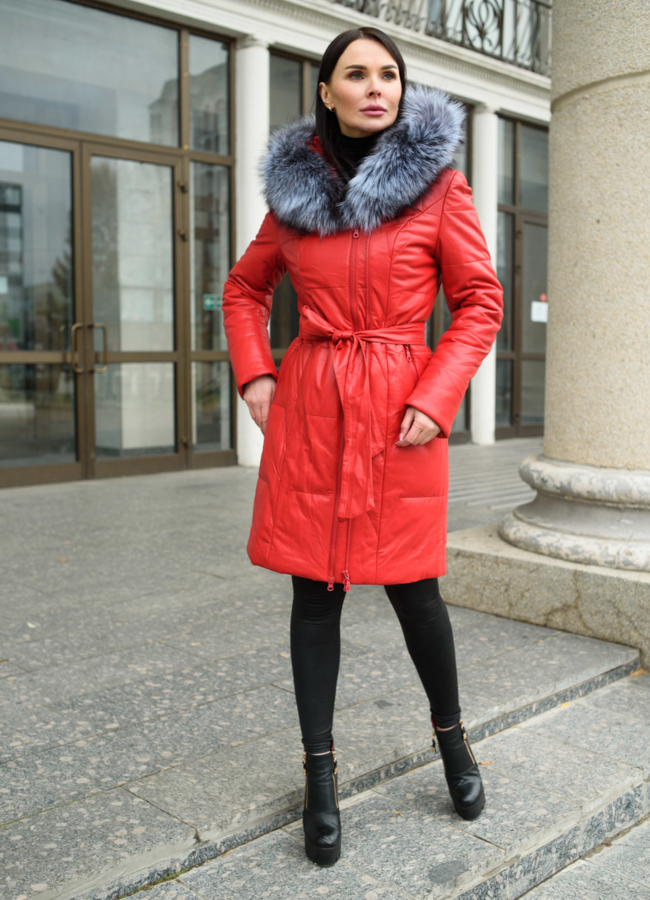 Пуховик из эко кожи красного цвета модель № 76399 универмаг малина