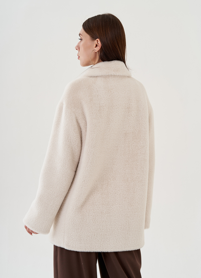 Женское полупальто в светлом цвете с английским воротником модель № 80654 в кредит