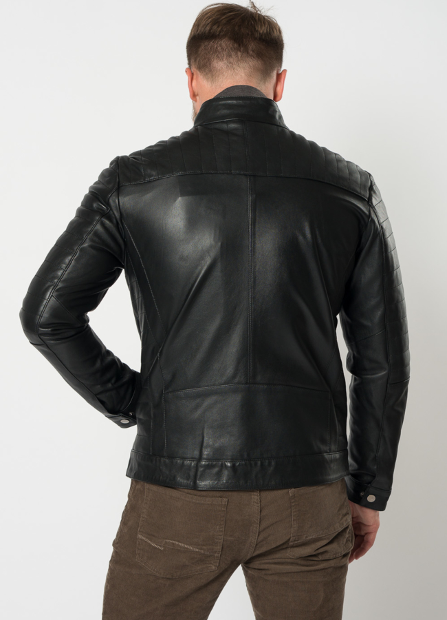 Мужская кожаная куртка мото в черном цвете модель № 21611 в рассрочку