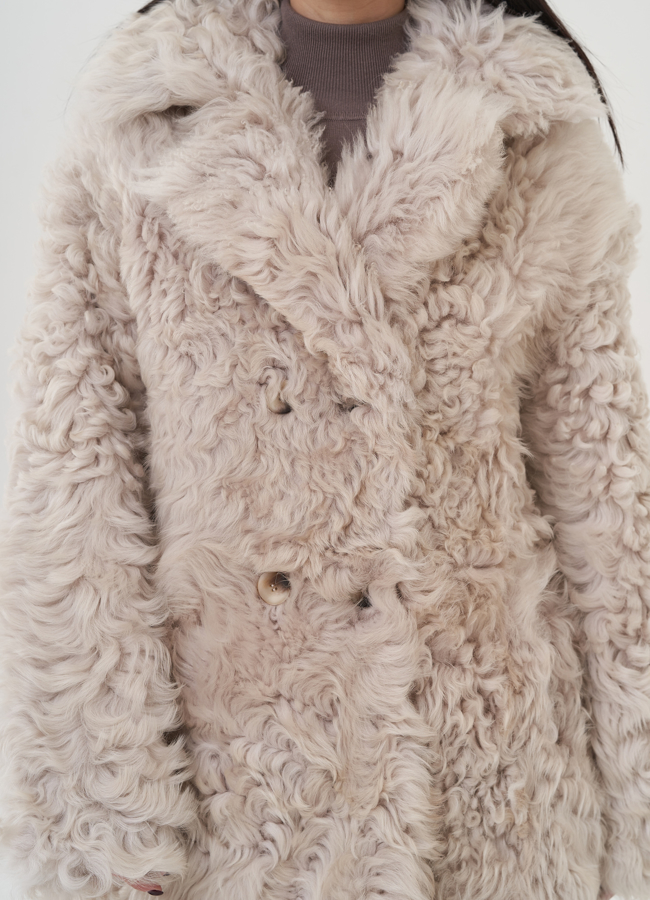 Двухсторонняя женская дубленка с английским воротником  модель № 26041 универмаг малина