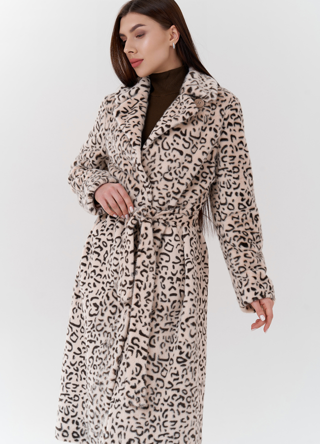 Женское пальто в бежевом цвете с анималистическим принтом модель № 24115 универмаг малина
