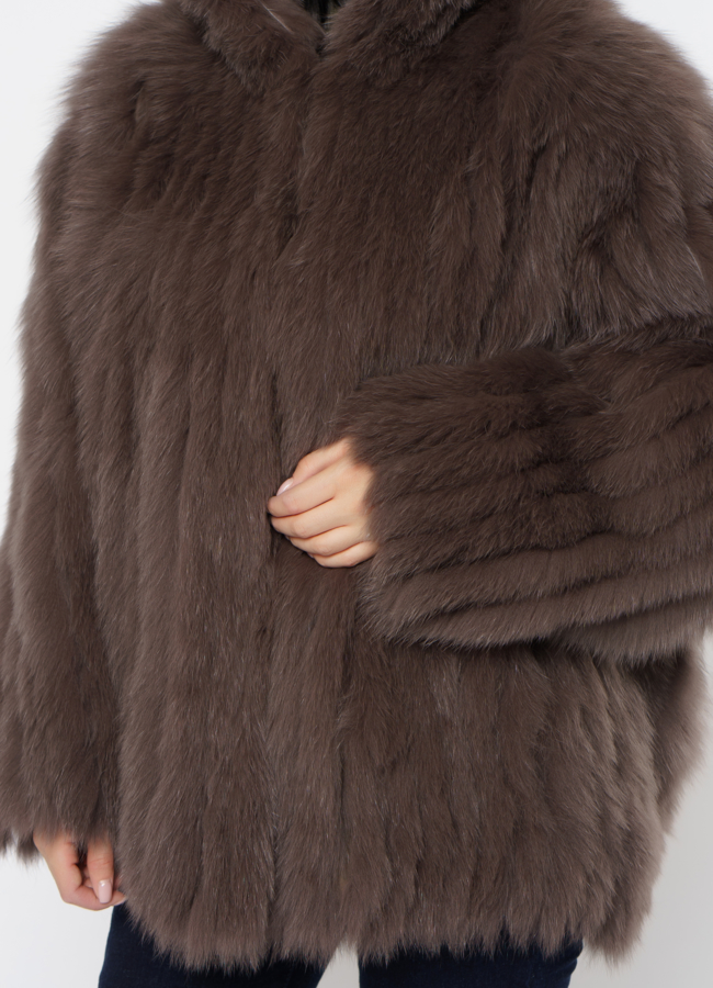 Шуба из песца с капюшоном модель № 21564 универмаг малина