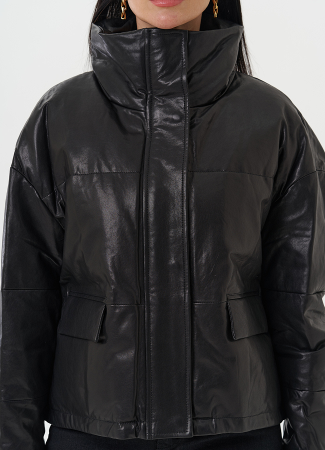 Утепленная кожаная куртка модель № 28116 универмаг малина