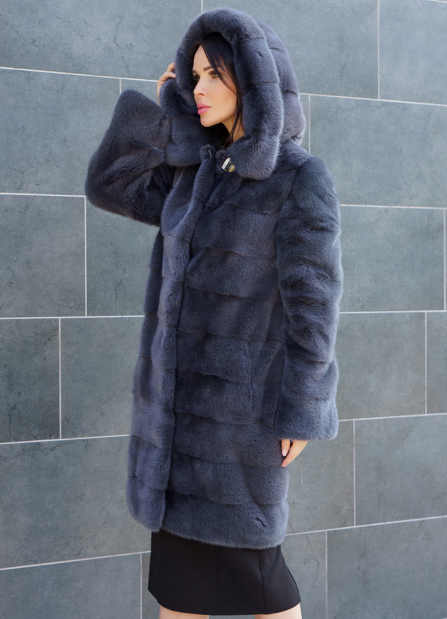 Шуба из скандинавской норки с капюшоном  модель № 3056 универмаг малина