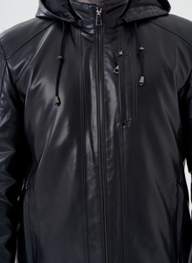 Мужская куртка из эко кожи с капюшоном 
