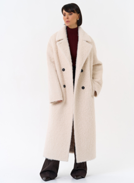 Утепленное женское пальто с английским воротником 