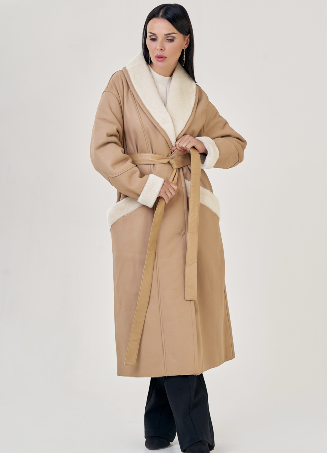 фото Женская дубленка в бежевом цвете  модель № 23247