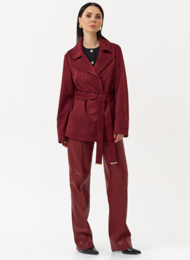 Женская куртка из эко замши бордового цвета