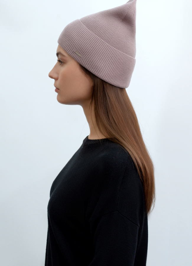 фото Шапка женская в нежно розовом цвете модель № 12304