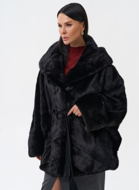 Шуба с капюшоном и норки Шуба с капюшоном и норки