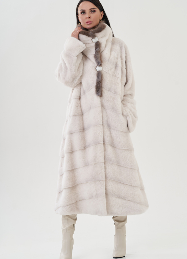 Белая шуба из норки с куницей модель № 24829 универмаг малина