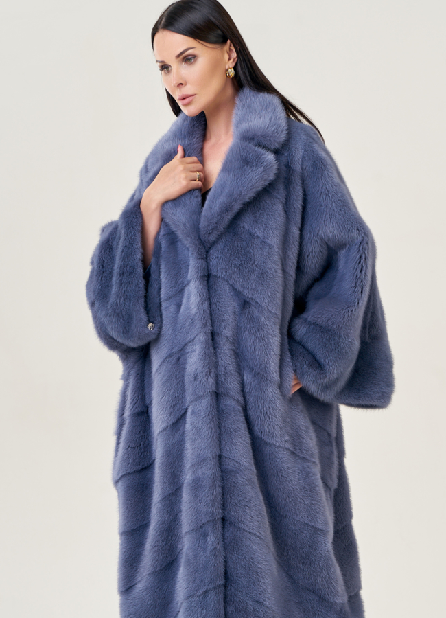 Норковая шуба оверсайз в голубом цвете  модель № 23109 универмаг малина