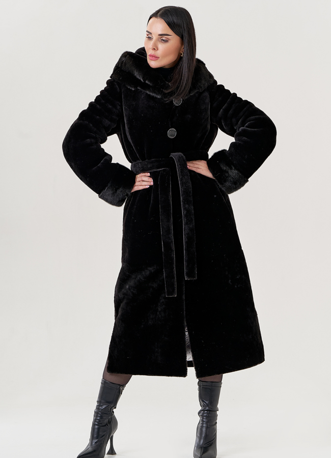 Шуба из овчины с капюшоном  модель № 77717 универмаг малина