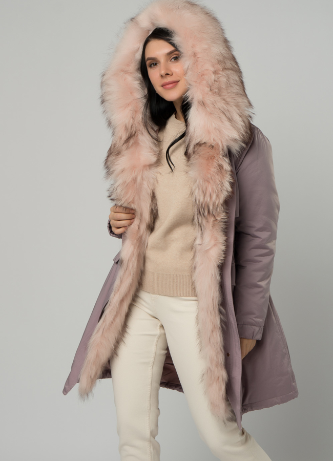 Парка с мехом из енота модель № 73392 универмаг малина
