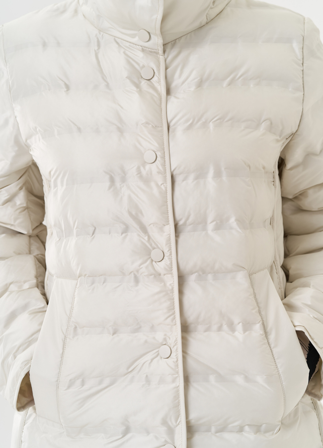 Светлое полупальто с капюшоном модель № 26873 универмаг малина