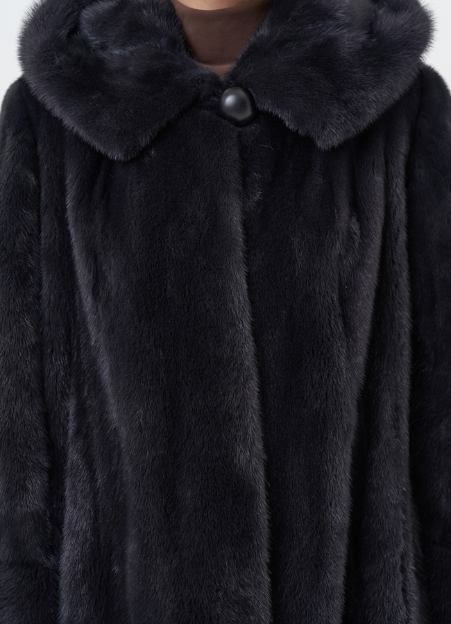 Норковая шуба с капюшоном  модель № 29096 универмаг малина