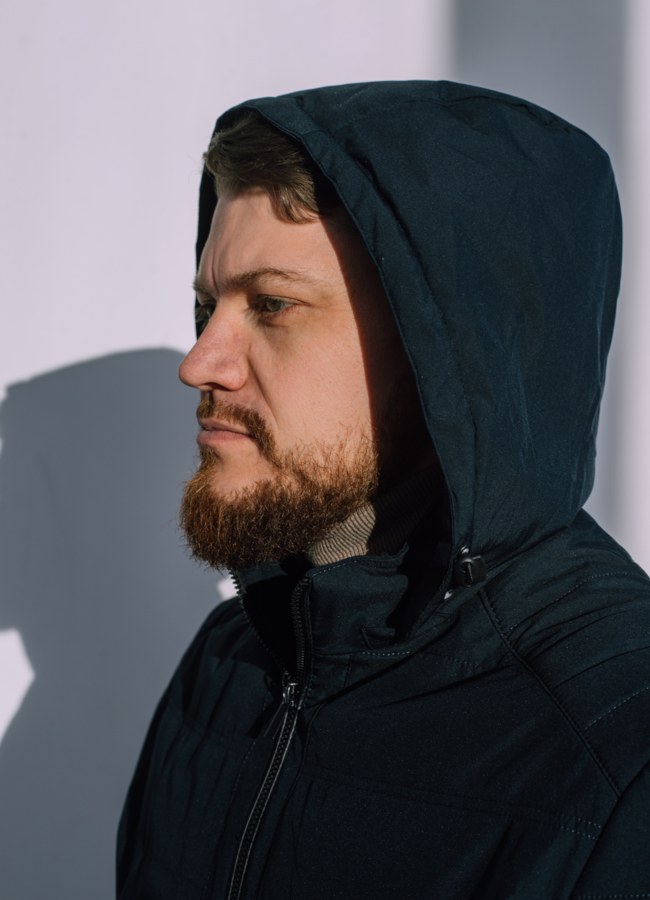 Мужская  утепленная куртка с капюшоном  модель № 22418 в рассрочку