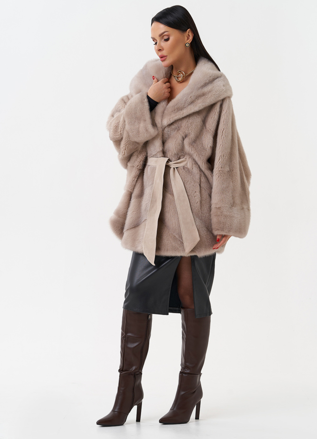 Женская норковая шуба с капюшоном  модель № 28792 универмаг малина