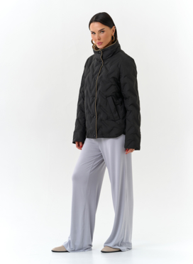 Женская куртка с воротником стойкой