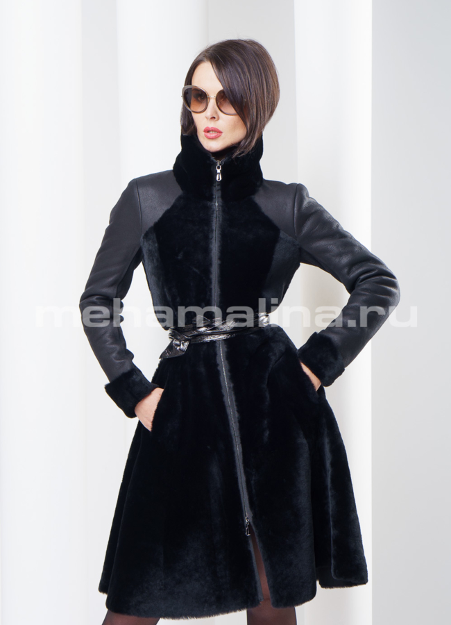фото Черная приталенная шуба LaPerre модель № S-265