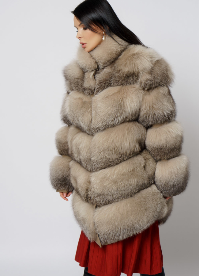 Шуба из лисы с воротником стойкой модель № 21729 в кредит
