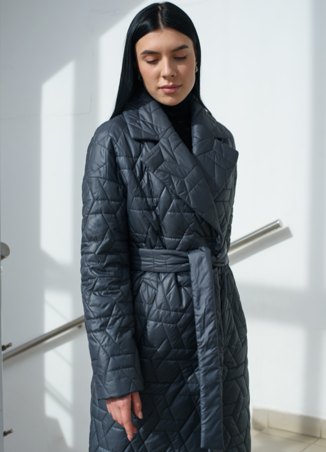 Женский плащ серого цвета с английским воротником  модель № 22468 в рассрочку