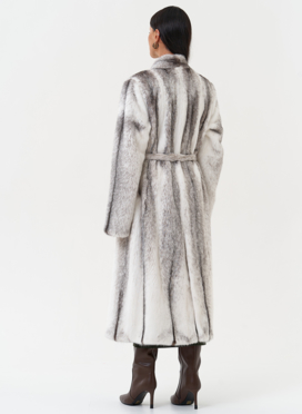 Длинная шуба из норки крестовки