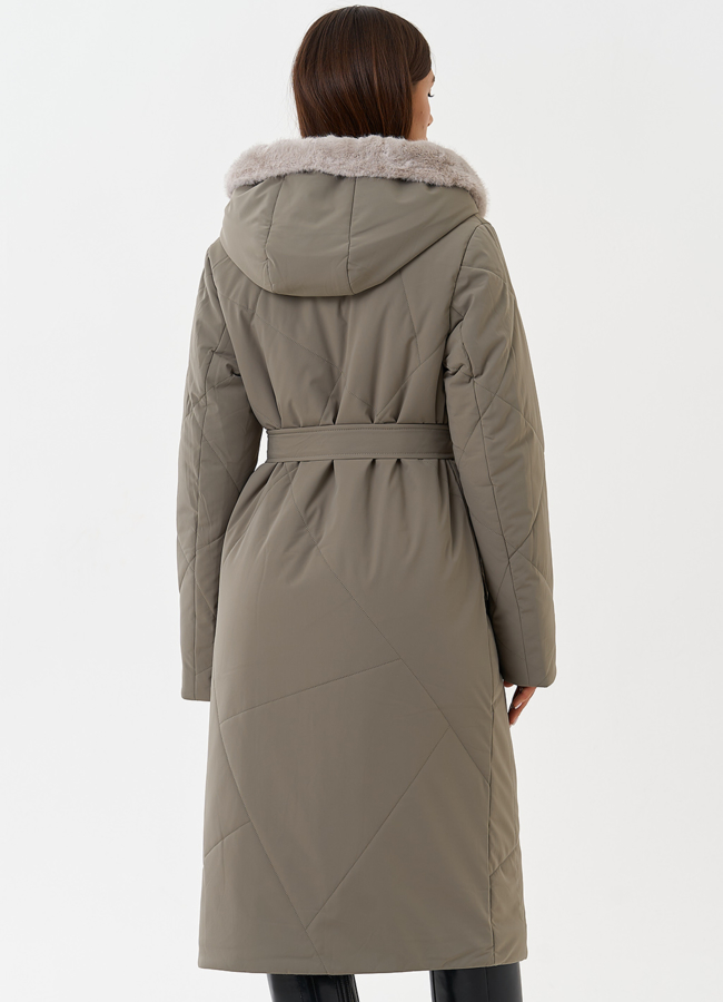 Женский пуховик с капюшоном из эко меха модель № 28399 универмаг малина