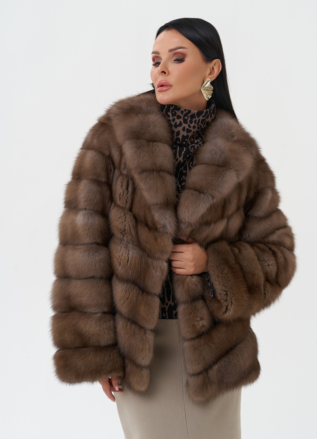 Шуба из меха куницы с английским воротником модель № 28084 универмаг малина