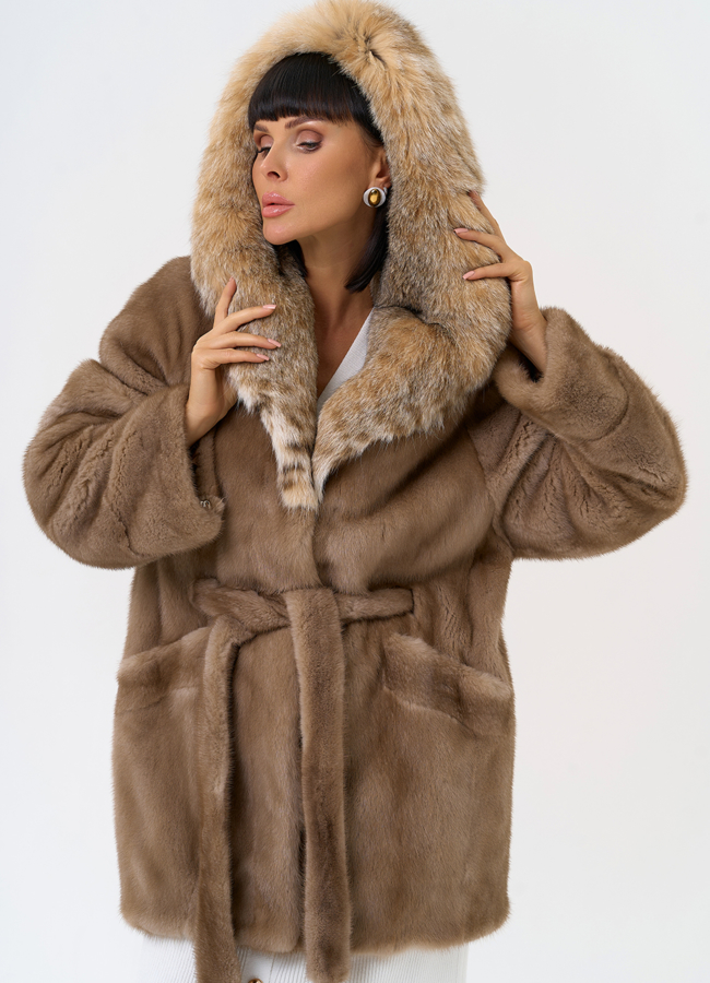 фото Женская шуба из меха норки с капюшоном из меха рыси модель № 31165