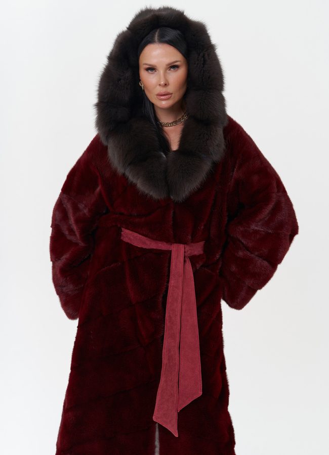 Норковая шуба с капюшоном из меха куницы модель № 27698 меха малина