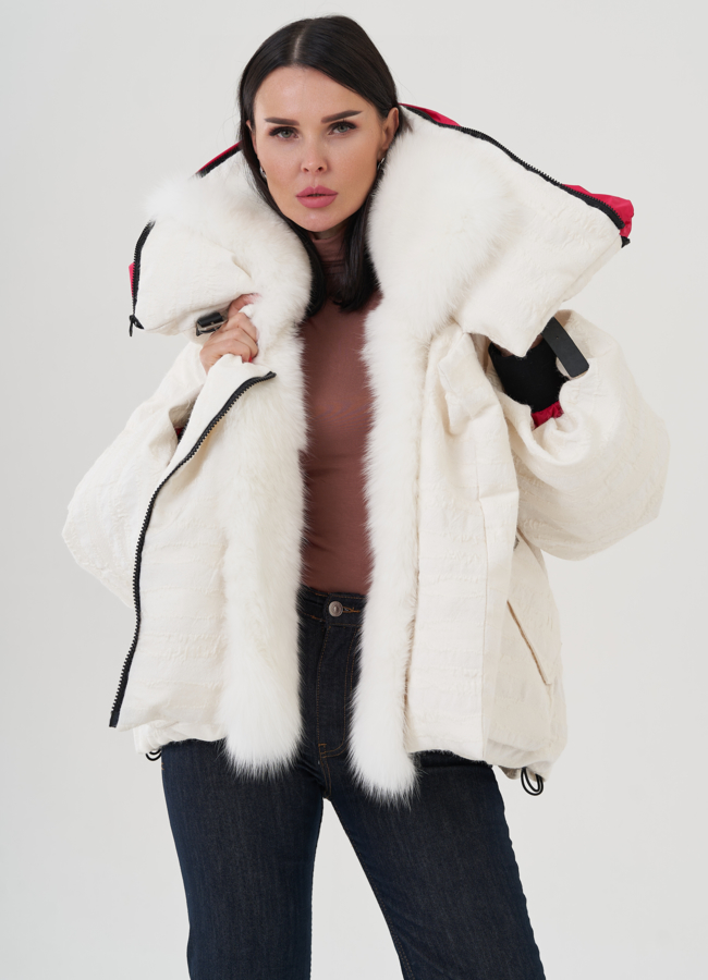Женская куртка белого цвета модель № 24934 универмаг малина
