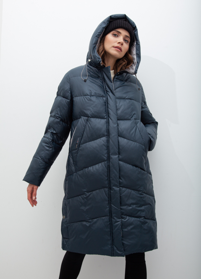 Пуховик женский зеленого цвета с капюшоном модель № 21042 меха малина