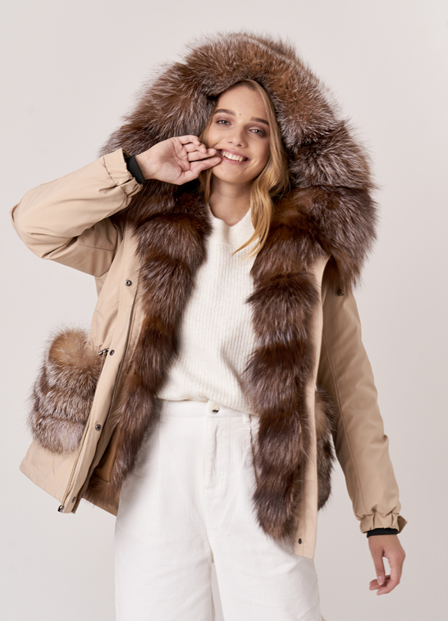 Парка женская с меховыми карманами модель № 17723 универмаг малина