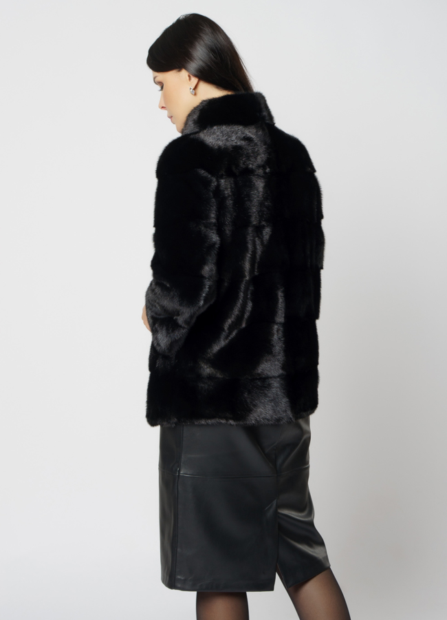 фото Укороченная норковая шуба с воротником стойкой черного цвета  модель № 25395