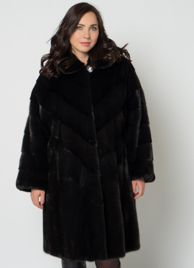 Шуба из скандинавской норки с капюшоном в комбинированной раскладке модель № 16837 меха малина